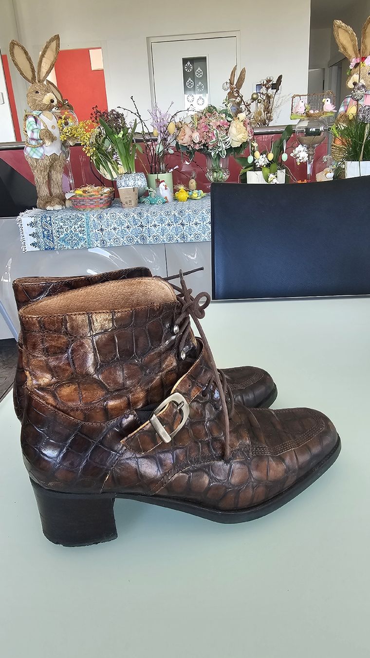 Scarpe da donna: Bottines en cuir véritable – Usato da Nax venduto da mojy 3