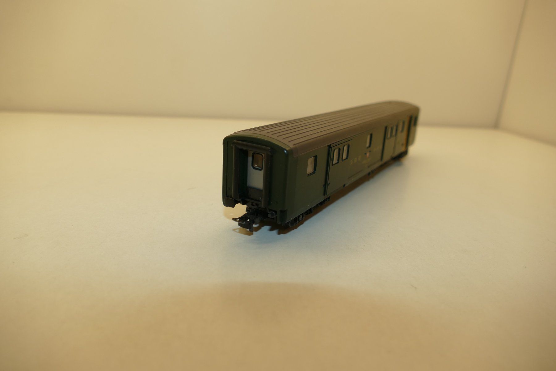Roco Modellini di ferrovie: Roco H0: SBB Gepäckwagen Typ D – Usato da Niederhasli venduto da rail-duerst 4
