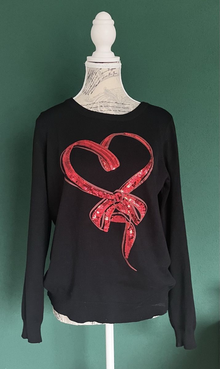 Maglioni & Felpe: Pullover mit rotem Herz – Usato da Aarburg venduto da Petite-closet-Loop
