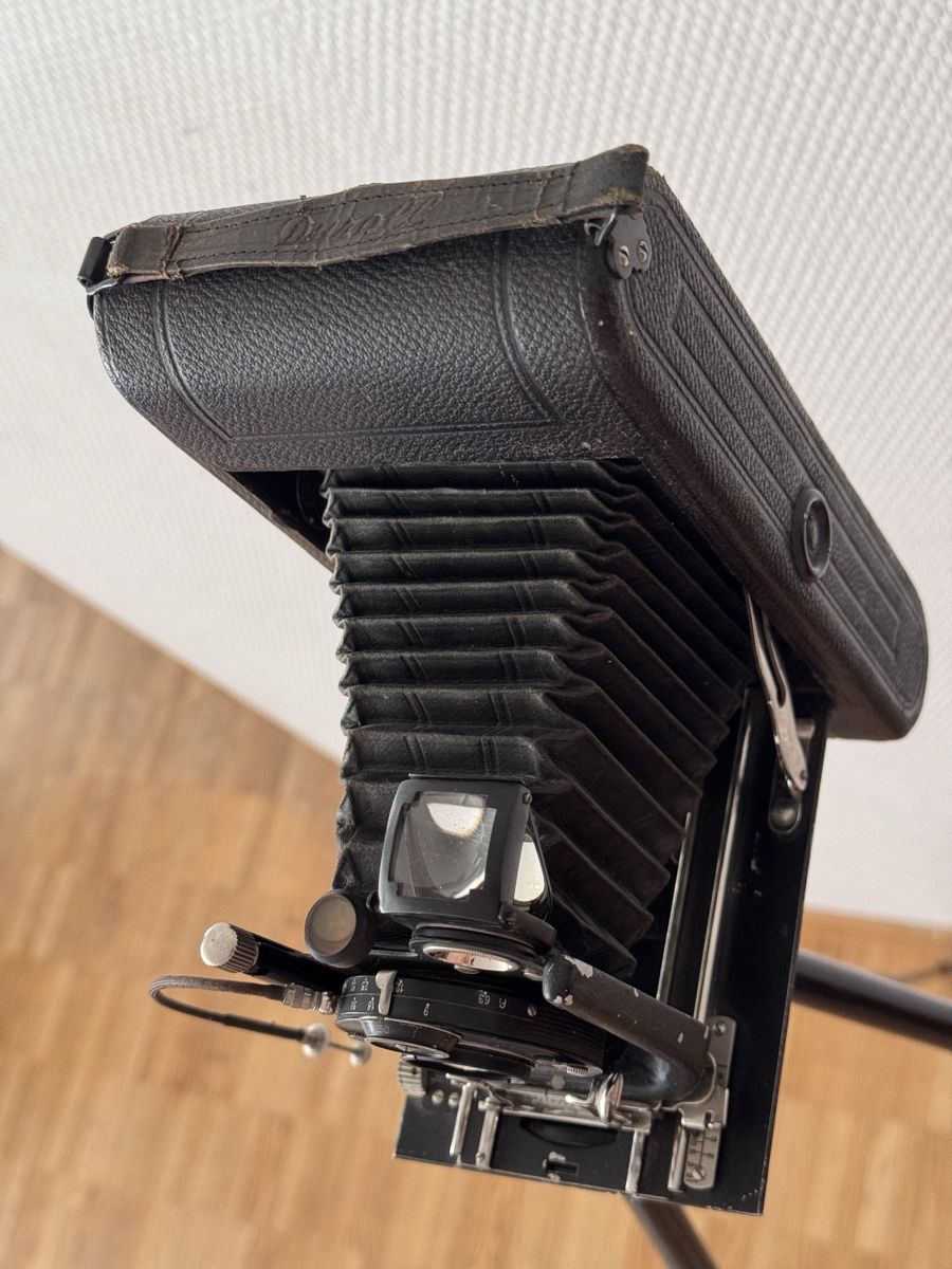 Zeiss Fotocamera: Antike Contessa-Nettel Faltkamera  – Usato da Burgdorf venduto da sta_9dkm 2