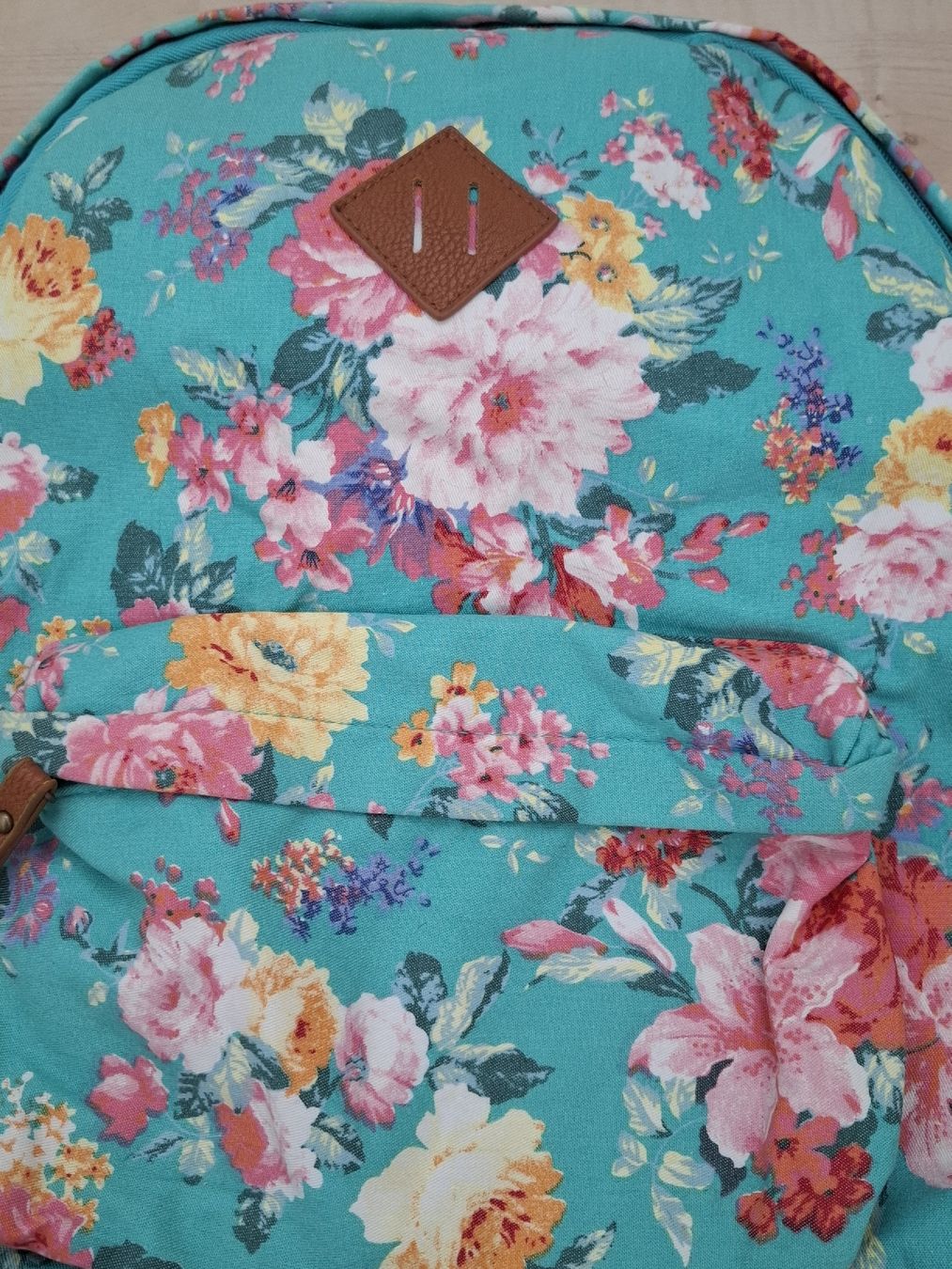 Zaini: Schöner Rucksack mit Blumen, Versand auch möglich – Nuovo (secondo la descrizione) da Neuenhof venduto da summer_25 1
