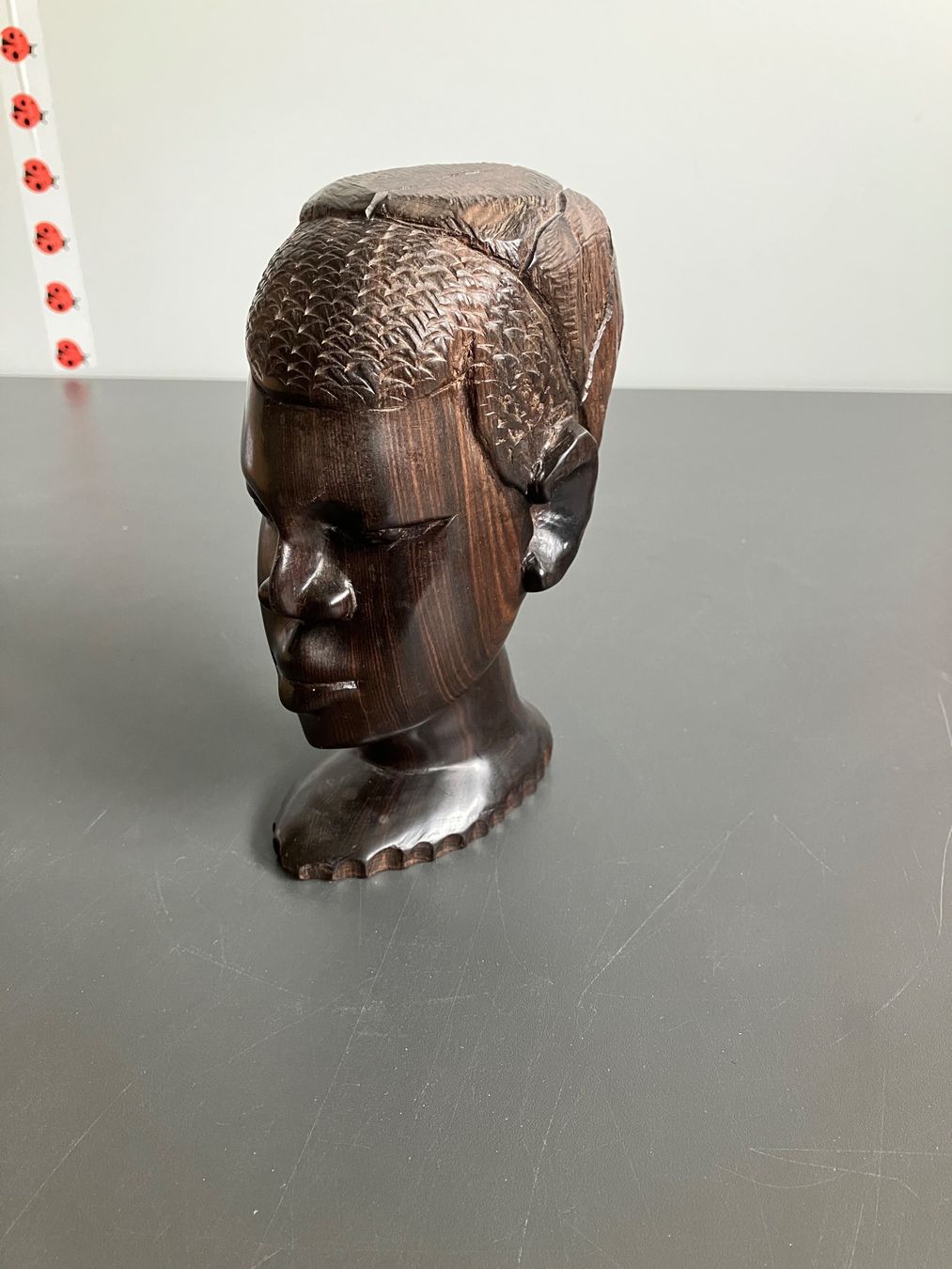Statuette: Ebenholz Schnitzerei – Usato da Aarburg venduto da Wendepunkt_Fundgrube