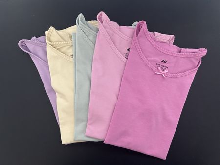H&M Unterhemden 5er Pack Grösse 122/128 neuwertig