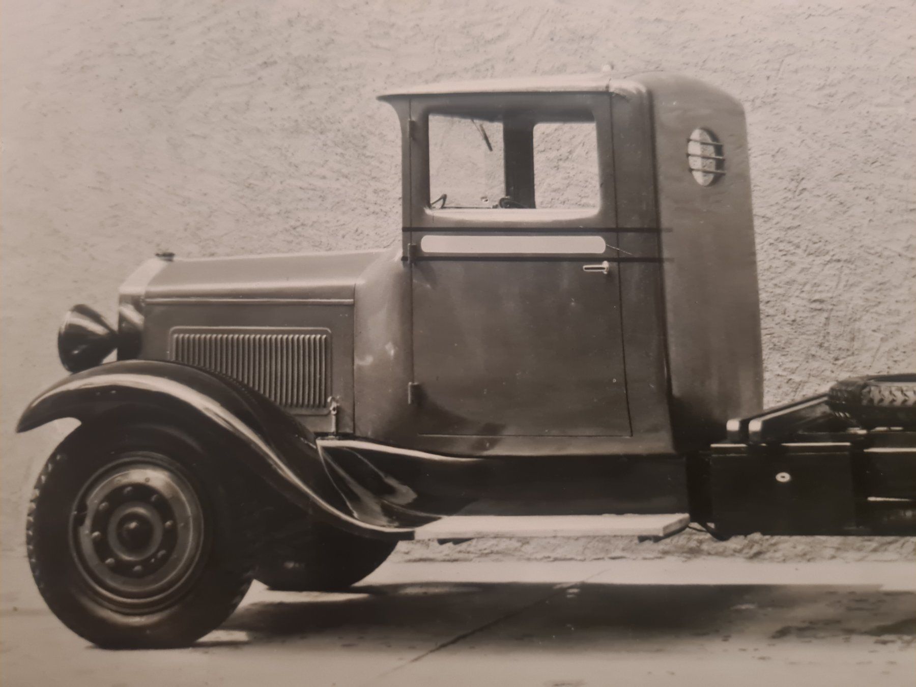 Foto & Immagini: BERNA 1925 PHOTO BENNE BASCULANTE VINTAGE OLDTIMER – Usato da Bellevue venduto da BURGOLMANIA 1