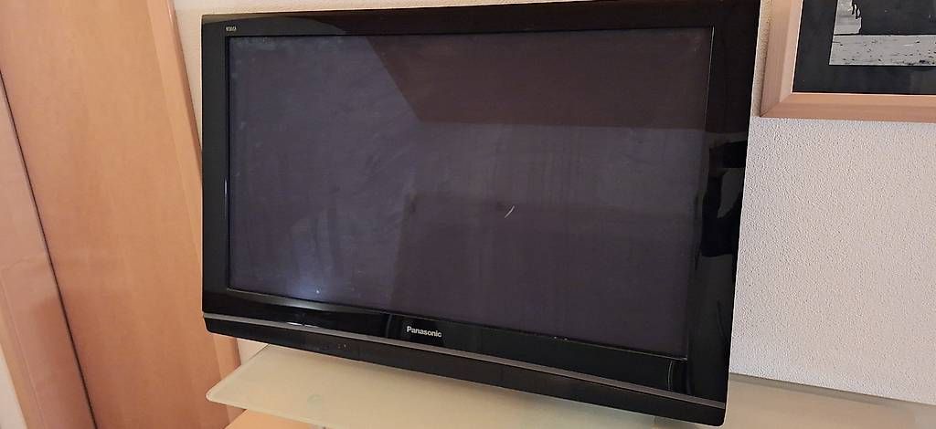 Appareils TV: TV Panasonic 42" – D'occasion à Les Hauts-Geneveys par Gillouone