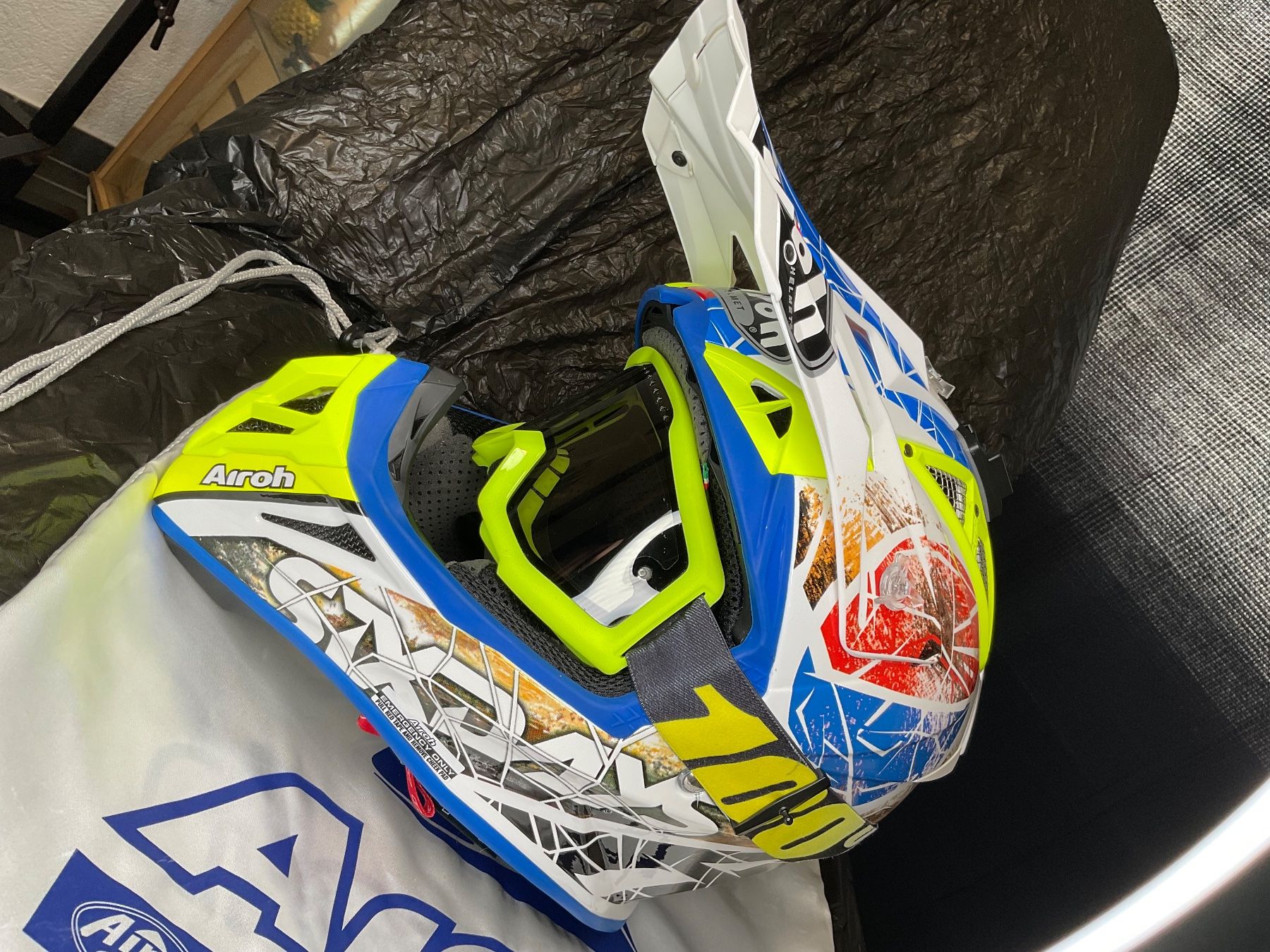 Airoh Caschi & visiere: Casque Airoh aviator 2.2 six days édition – Usato da Rossens FR venduto da Mo2ney 8