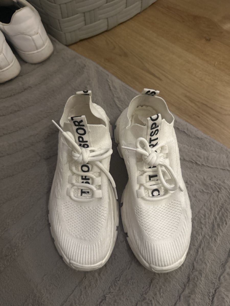 Shein Herrenschuhe: Sportschuhe weiss Grösse 39  – Gebraucht aus Menzingen von Endina.S 1