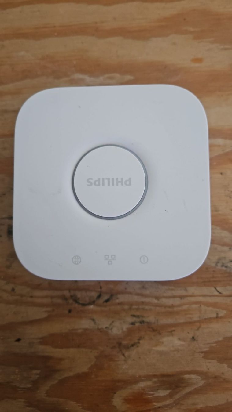 Philips Hubs & Switches: Philips Hue Bridge – Gebraucht aus Näfels von cyrili 2