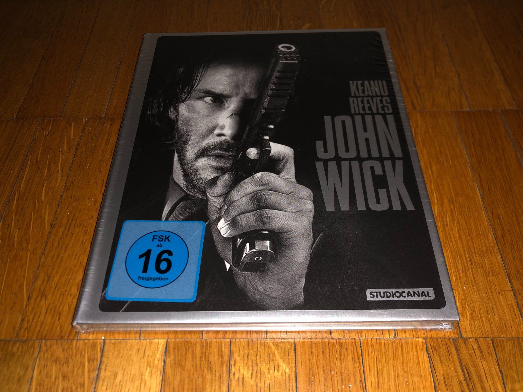 Tutti i DVDs: John Wick - MEDIABOOK - MEDIABOOK – Nuovo e nell'imballaggio originale da Basel venduto da havsok