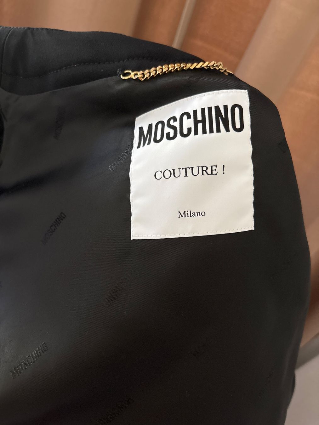 Moschino Lotti di vestiti: Kleider Set Moschino Gr. 39 – Nuovo (secondo la descrizione) da Wangen ZH venduto da tel_gxb5 6