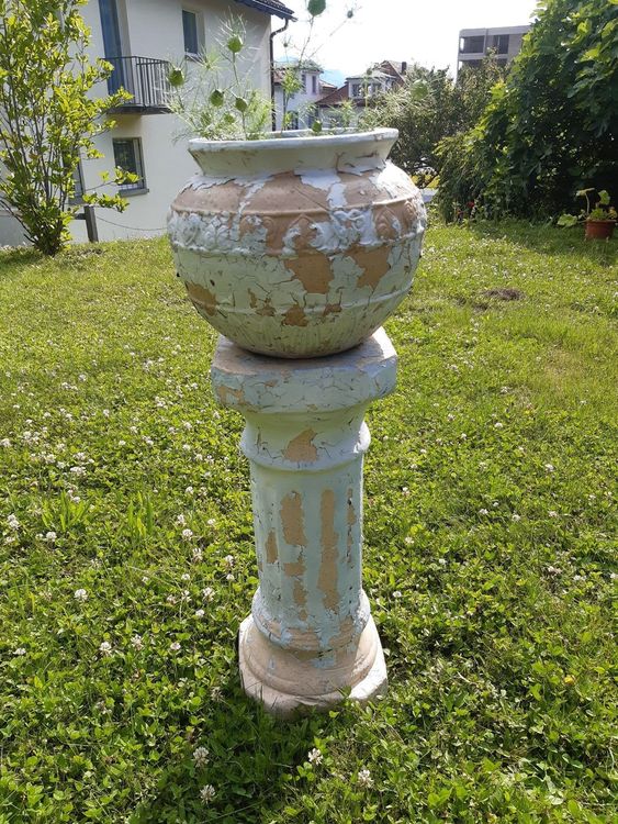Toller Blumentopf mit Säule Kaufen auf Ricardo