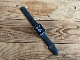 Apple Watch Series 6 / 44mm Aluminium