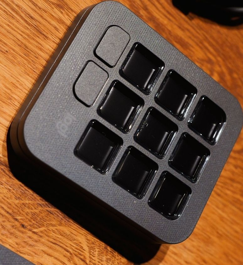 Logitech Tastiere: Logitech MX Creative Console in OVP – Nuovo (secondo la descrizione) da Uettligen venduto da calinew 2