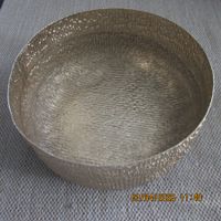 Schöne, dekorative Schale, silbrig-gold, Frühlingsdeko