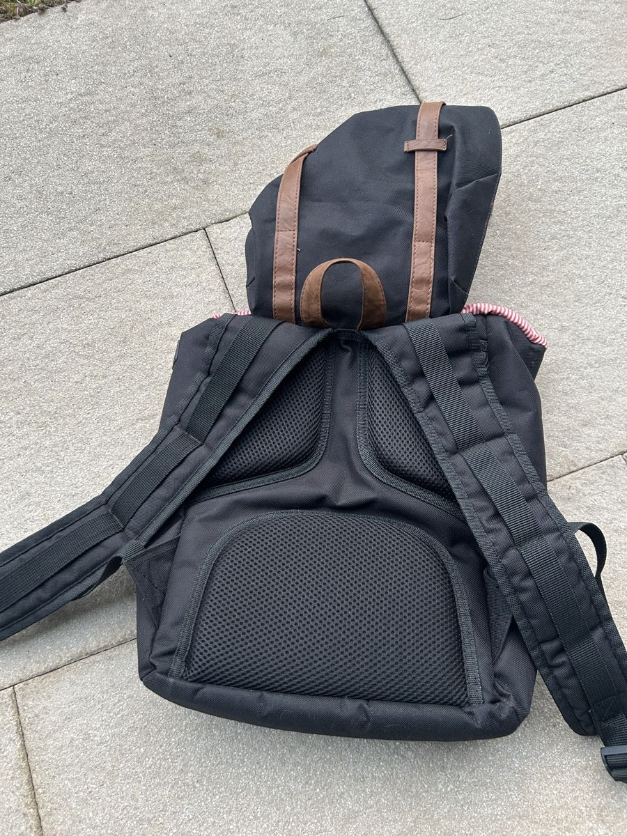 Snipes Sacs à dos: Stylischer Snipes Rucksack schwarz – D'occasion à Brüttisellen par stpe 2