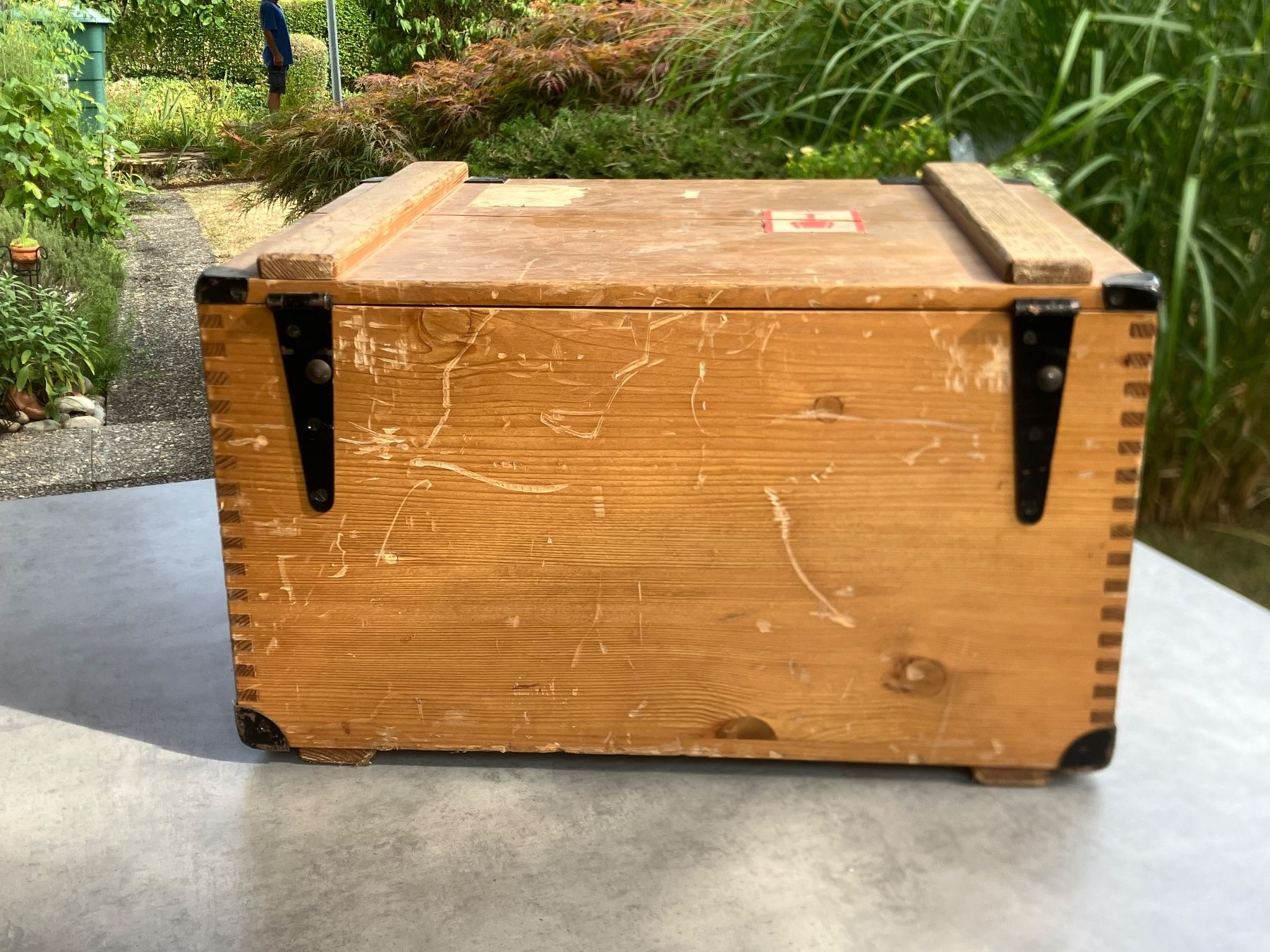 Transportkisten: Holzkiste mit Griffen – Gebraucht aus Lyss von Punktum01 2