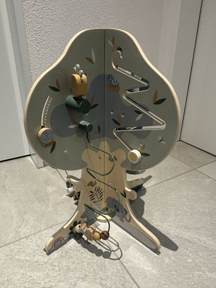 Spielzeuge: Holz Spielbaum – Gebraucht aus Schleinikon von Jessica_Lutishi 3