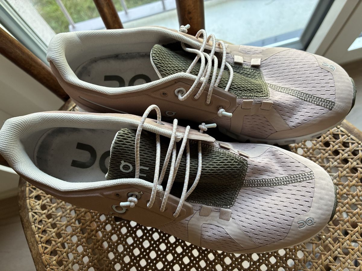 On Scarpe da donna: On Sneaker gr. 40 (39) – Usato da Winterthur venduto da Mitschg