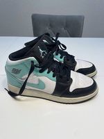NIKE AIR JORDAN 1 MID GS GR. EU 38