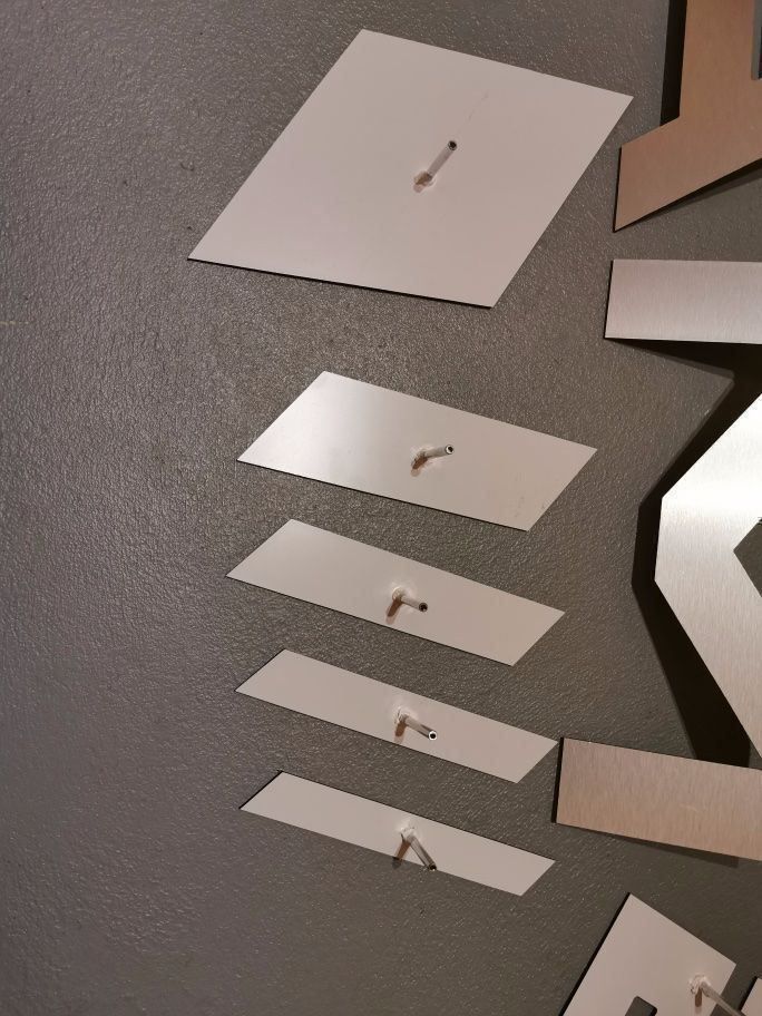 Insegne: Emblem Schriftzug AMG – Usato da Sirnach venduto da windrad65 2