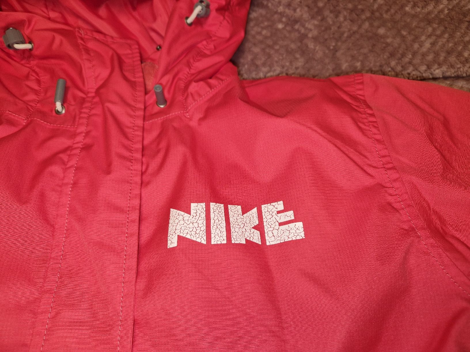 Nike Giacche & Cappotti: Nike Regen-und Windjacke Gr. L – Usato da Utzenstorf venduto da Ernie_und_Bert 5