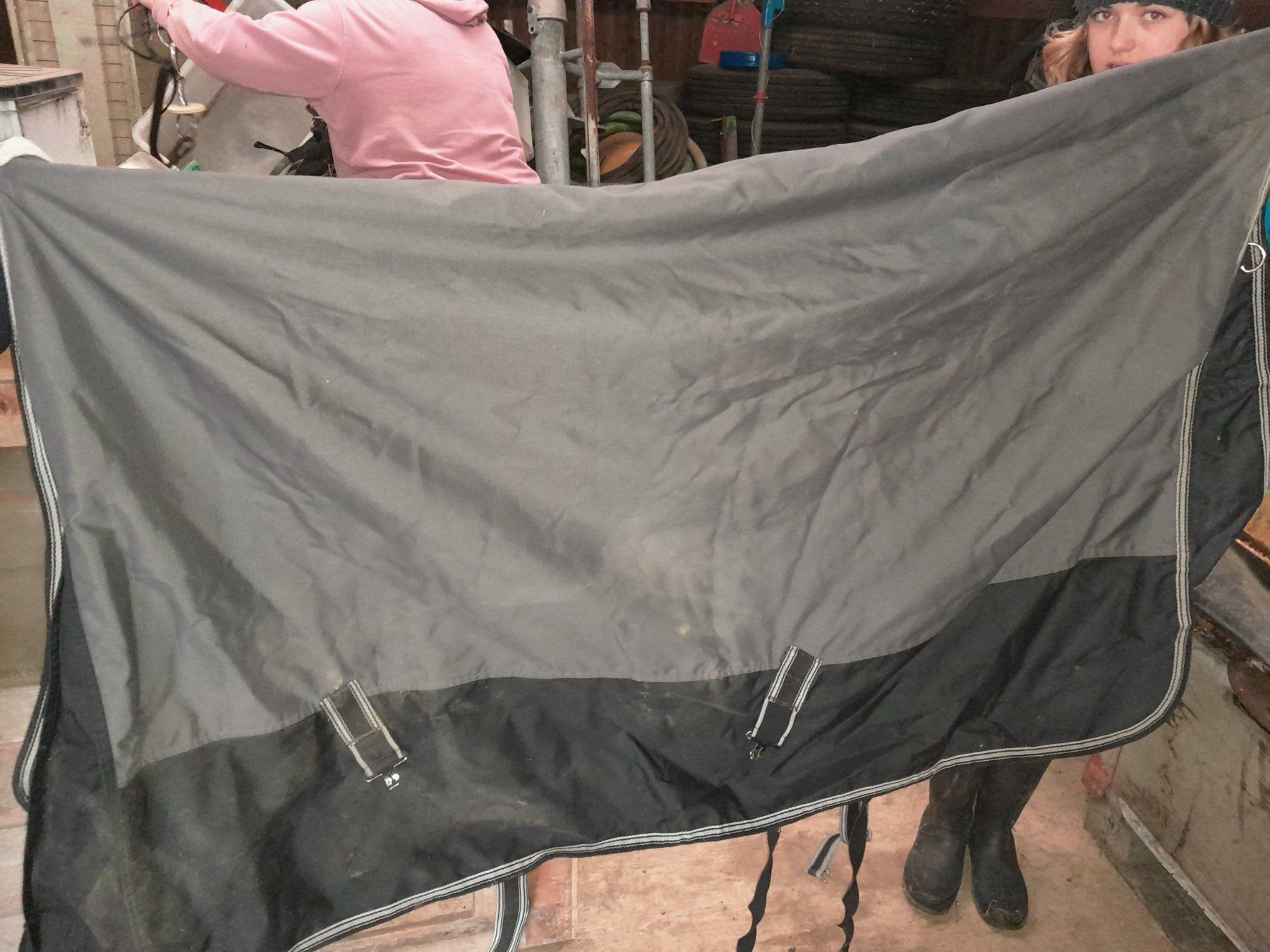 Decken: Pferdedecke regenfest – Defekt aus Schleitheim von