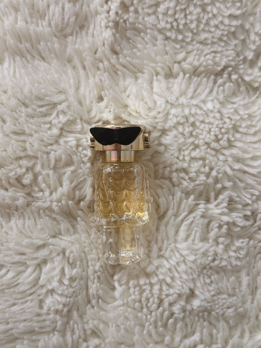 Profumi & Eau de Toilette: 4 miniatures parfums collection – Nuovo (secondo la descrizione) da Lausanne venduto da ane_5hjd 3