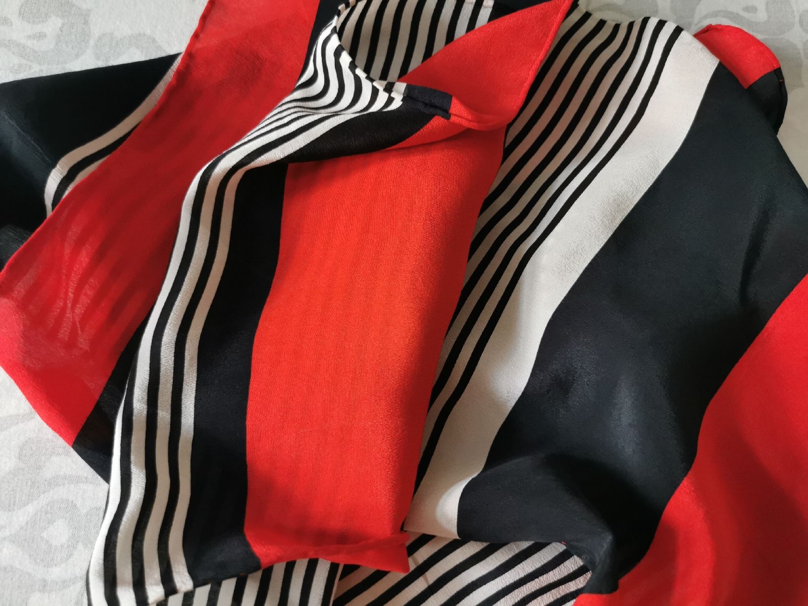 Foulard & Sciarpe: Damen Seide Schal 130×25 cm.  – Usato da Schlieren venduto da vlalif 3