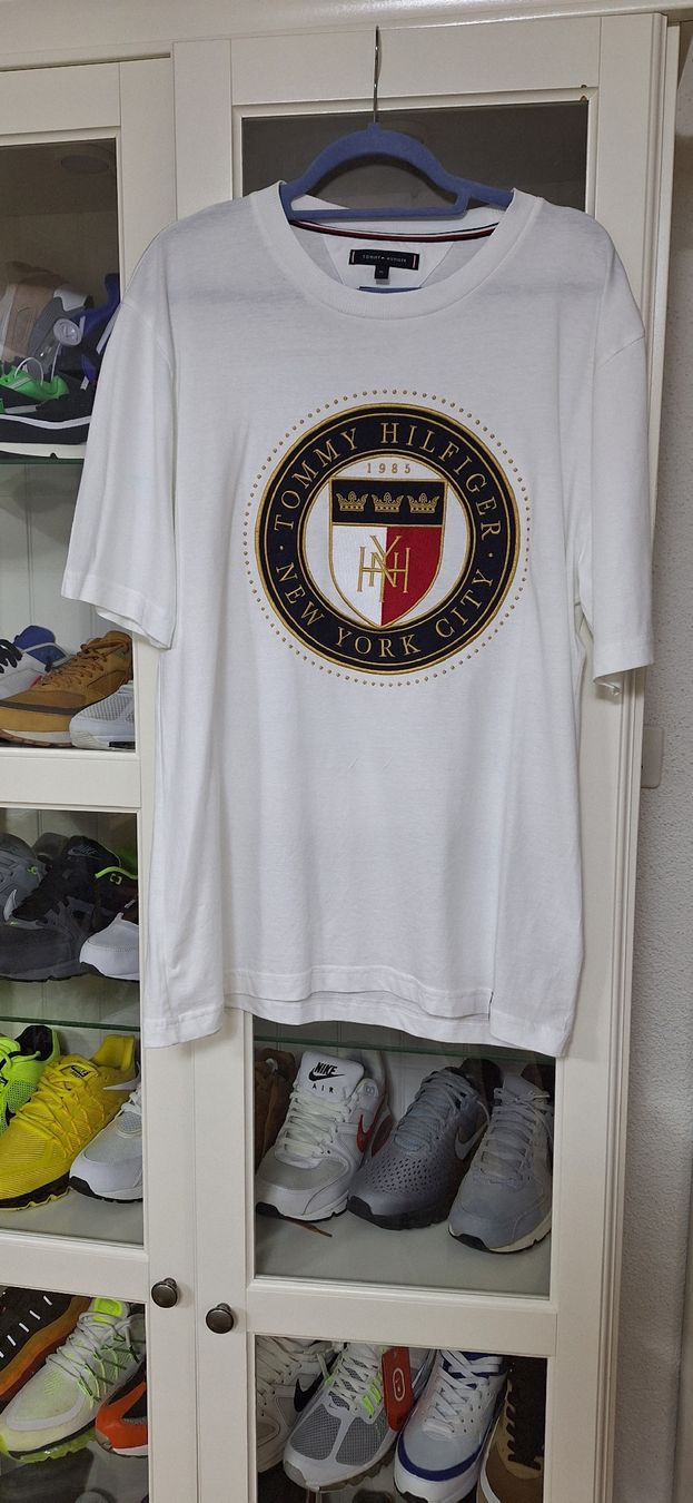 T-shirt: hilfiger t shirt – Usato da Aesch BL venduto da Pendrive