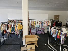 Rund 5.000 Stück OVP Neu Kinderkleidung Restposten