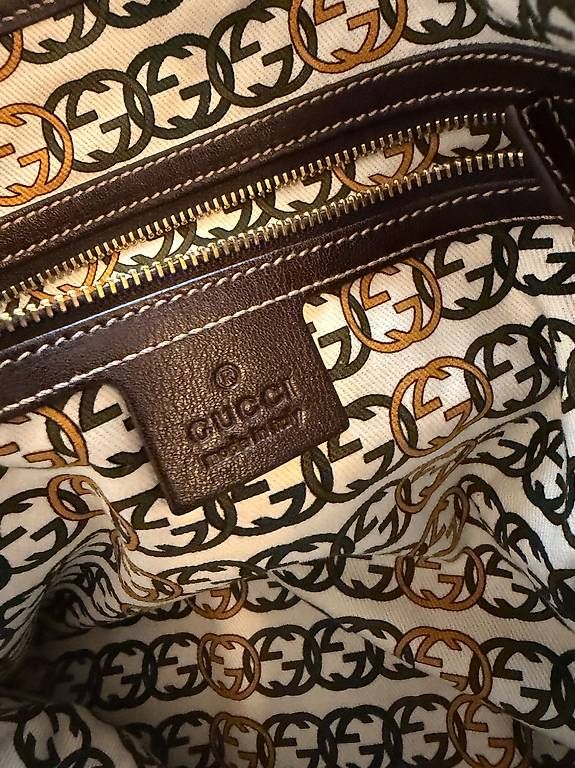 Sacs femmes: Gucci Pelham Tote  Fourrure de lapin  Authentique – D'occasion à Petit-Lancy par fer_w6fg 4