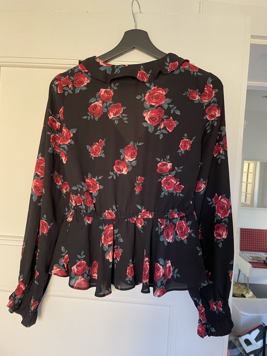 H&M Camicette: H&M Blumenbluse – Usato da Zürich venduto da Ali-Olmi 3
