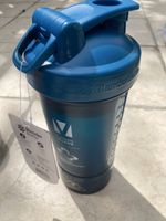 Blender bottle mit Firmalogo Zürcher Rehazentren