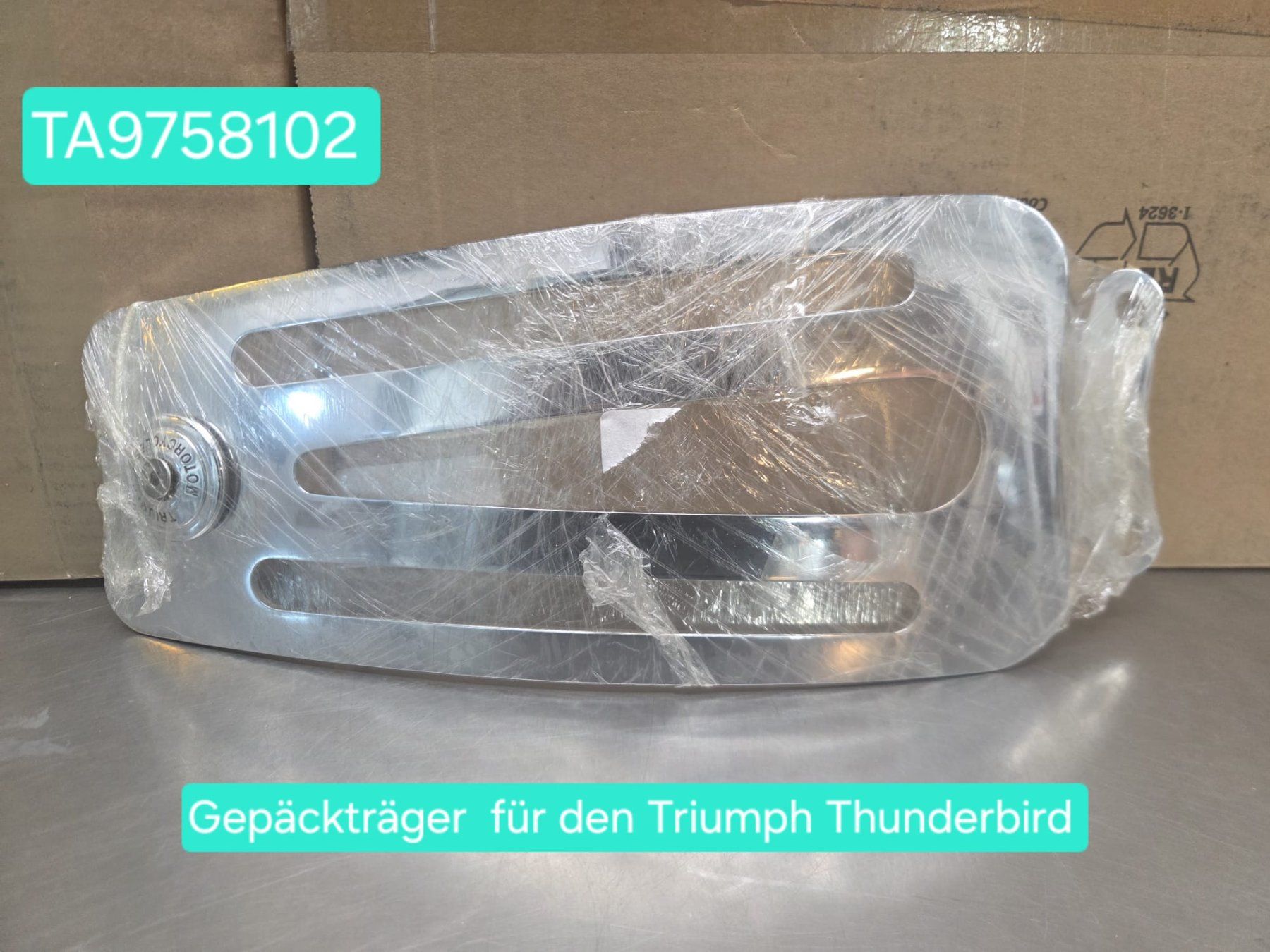 Triumph Alle Motorradersatzteile: Triumph Thunderbird Gepäckträge TA9758102 – Gebraucht aus Alpnach Dorf von Motorrad-Girl