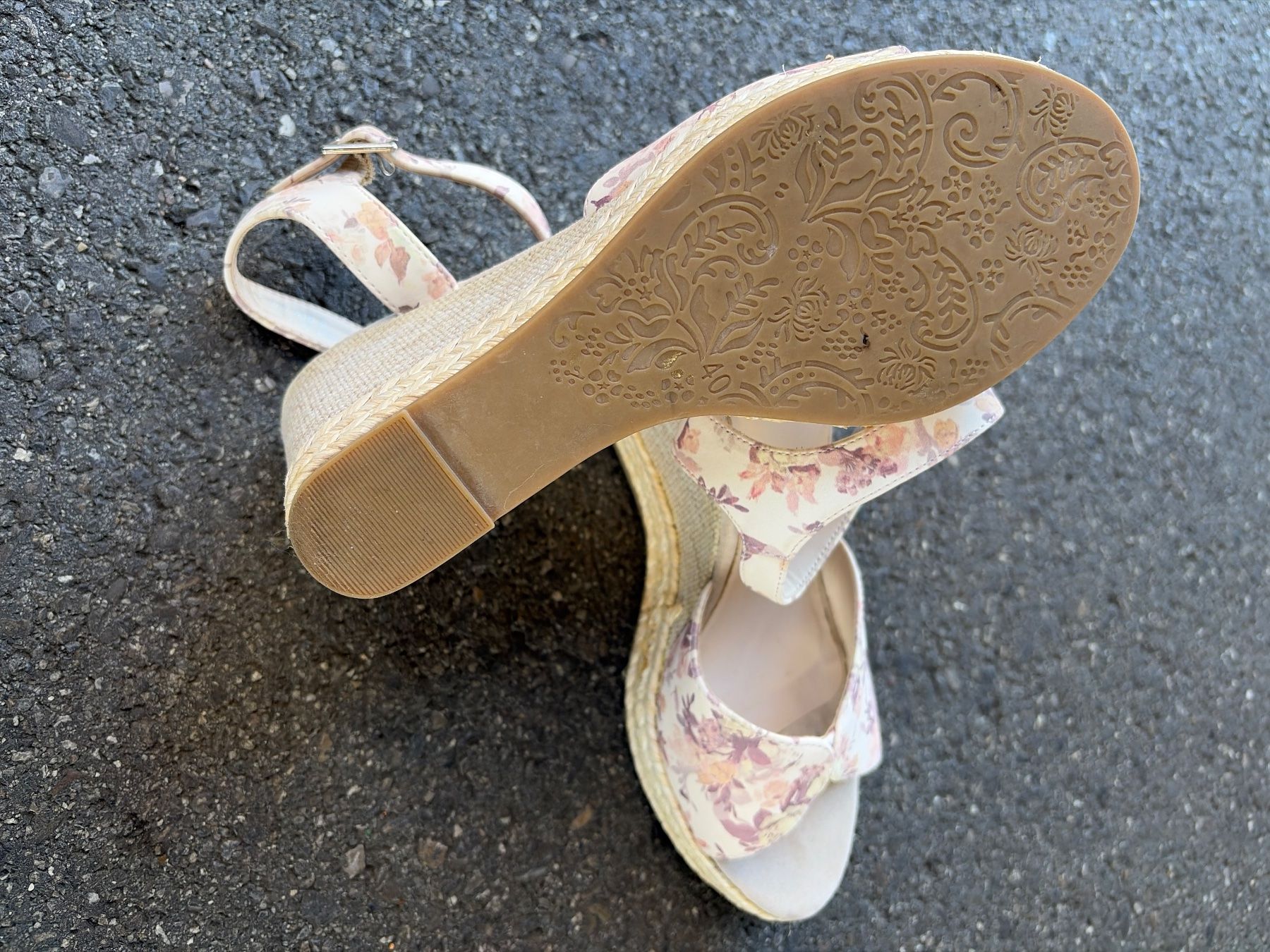 Chaussures femmes: Sandaletten gr. 40 – D'occasion à Bern par ntz_58f7 2