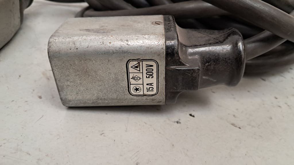 Cavi: Industrie Kabel-Set mit CEE-Stromanschlüsse – Usato da Alpnach-Dorf venduto da Hess-Automobile 1