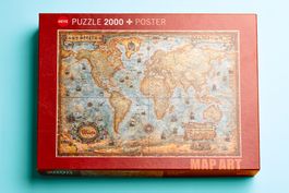 2000-Teile Puzzle – Weltkarte mit Poster
