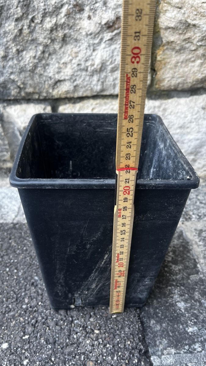 Blumentöpfe: Anzuchttöpfe  – Gebraucht aus Breitenbach von aya_w5x7 1
