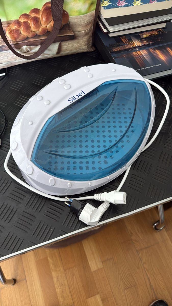 Pasti del neonato: Sibel UV cleaner Sterilisationsgerät – Usato da Steg im Tösstal venduto da Beckerbande 2