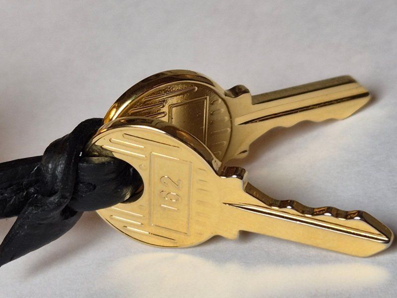 Lucchetti: Cadenas - Hermès cadenas Birkin – Usato da Essertes venduto da onezoneplay 5
