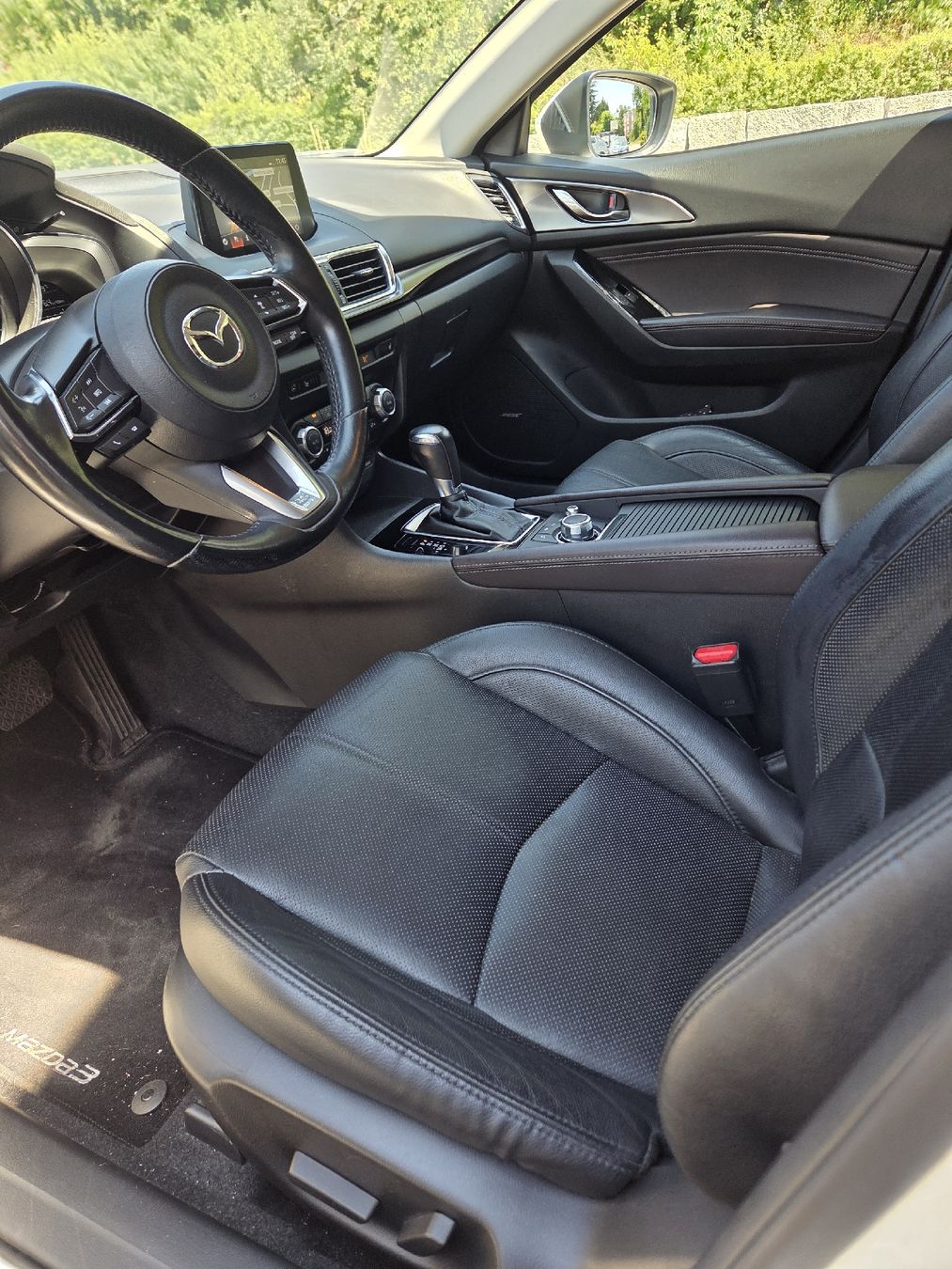 Mazda Autos: Mazda 3  2.2 Skyactiv – Gebraucht aus Oetwil an der Limmat von johnsonstinger75 4
