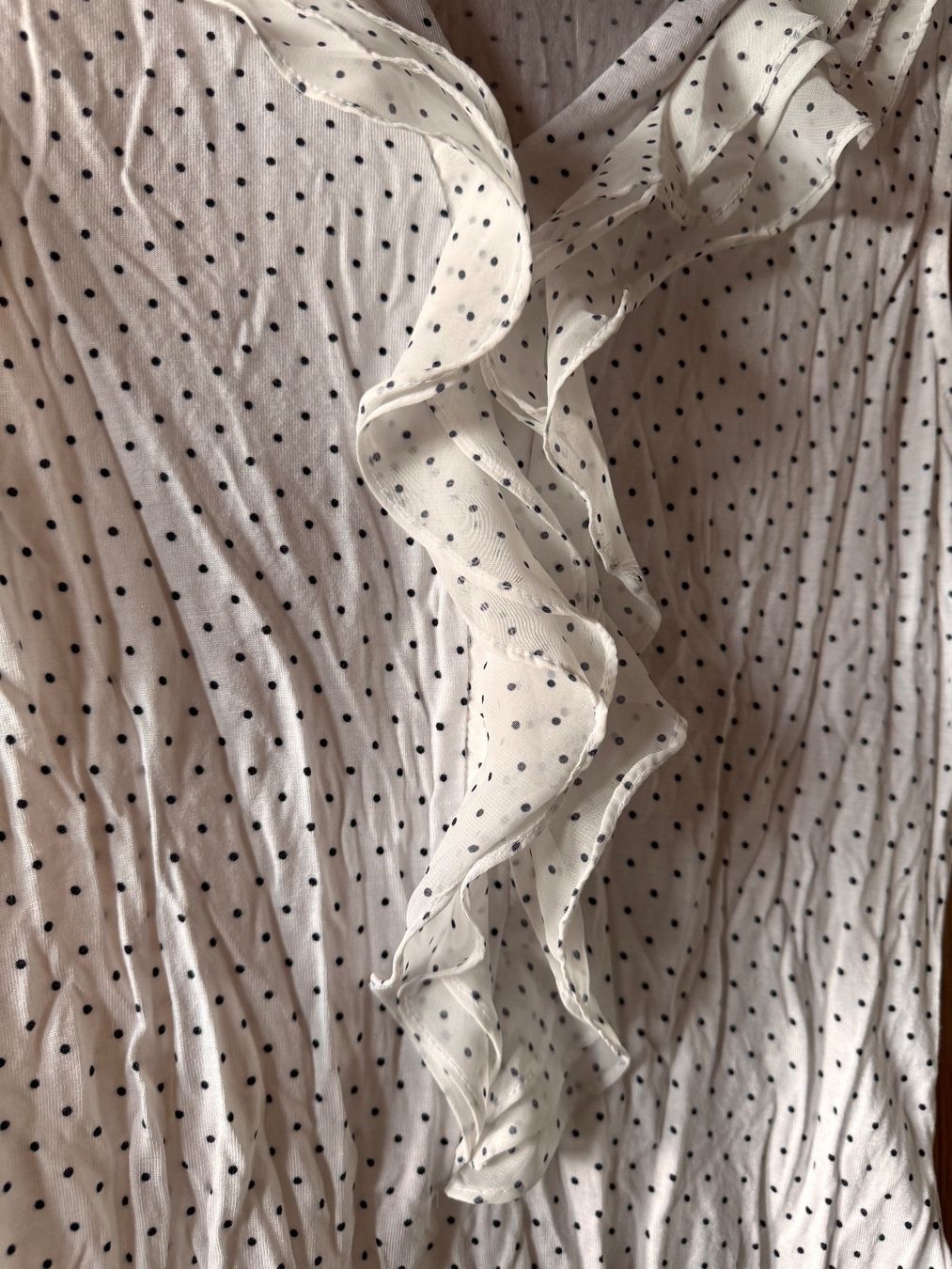 H&M Camicette: Klassische gepunktete Bluse mit Rüsche Gr. L – Nuovo (secondo la descrizione) da Grosswangen venduto da SALE_SALE_SALE 1