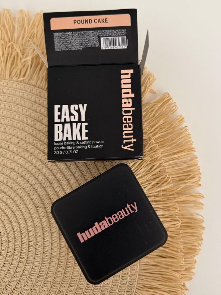 Huda Beauty Make-up: Huda Beauty Easy Bake Loose Baking & Setting Powder – Nuovo e nell'imballaggio originale da Gränichen venduto da Domsiiiii