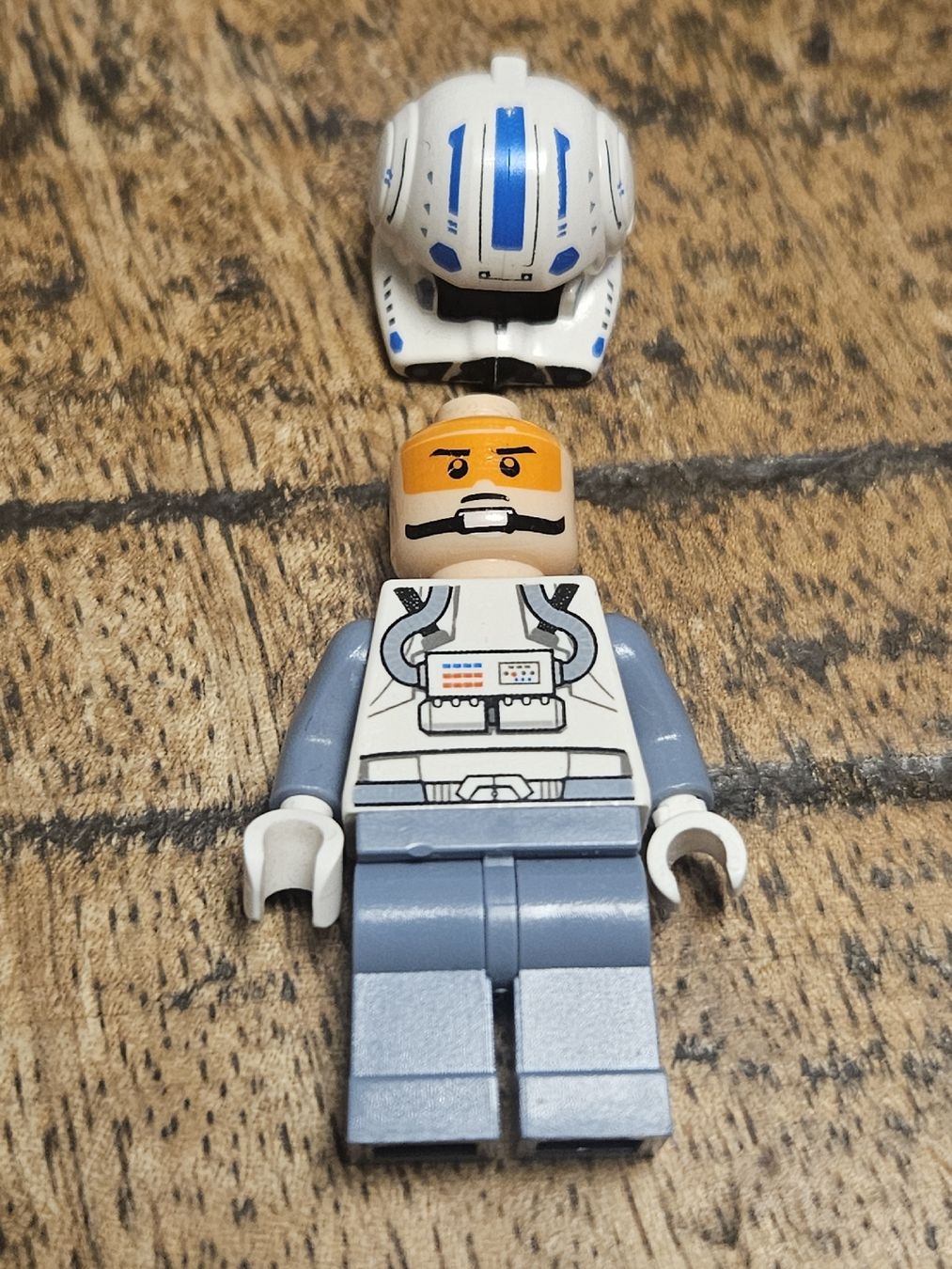 Lego Kit di costruzioni: lego figurine star wars sw0265 Clone Trooper Pilot – Usato da Confignon venduto da Ecrofigs 1