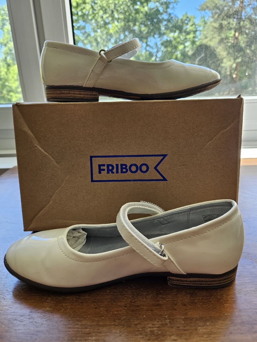 Friboo Scarpe per ragazze: Weisse Lackschuhe Gr. 33 (Friboo) – Nuovo (secondo la descrizione) da Regensdorf venduto da c_est_la_vivie 5