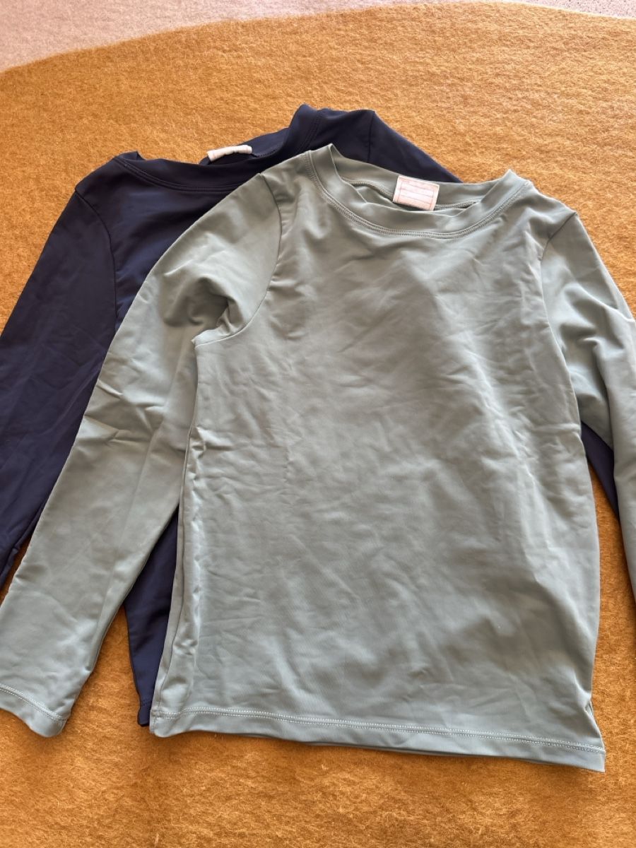 Kleiderpakete: Uni Badeshirts size 8 – Gebraucht aus Biberstein von Anka01