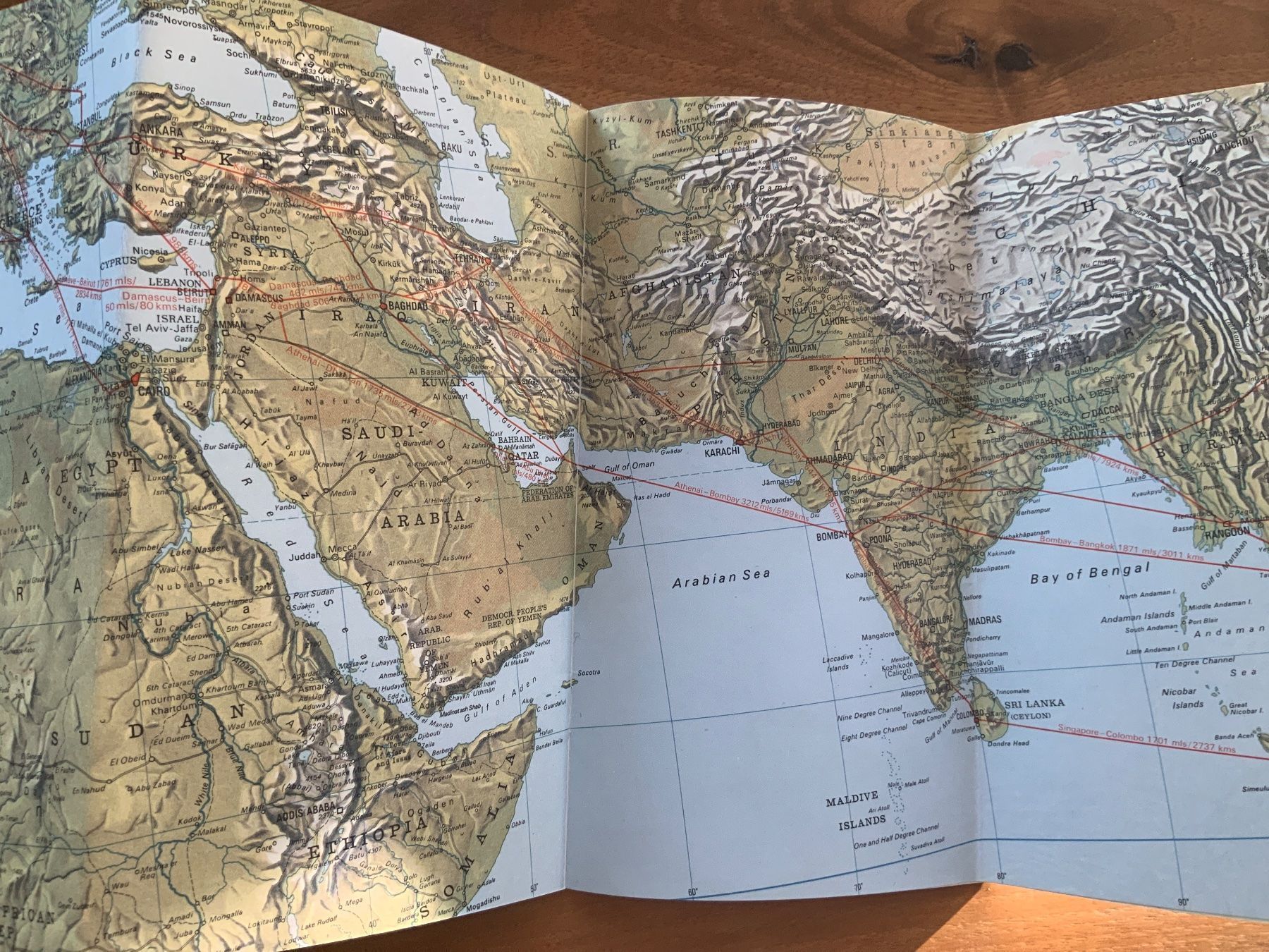 Cartine & Atlanti: Swissair Routenplan 1970s – Usato da Maur venduto da 20hcodracir11 7