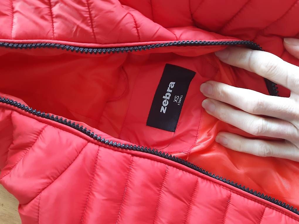 Giacche: Rote zebra jacke xs – Usato da Nebikon venduto da Haidihooo 1