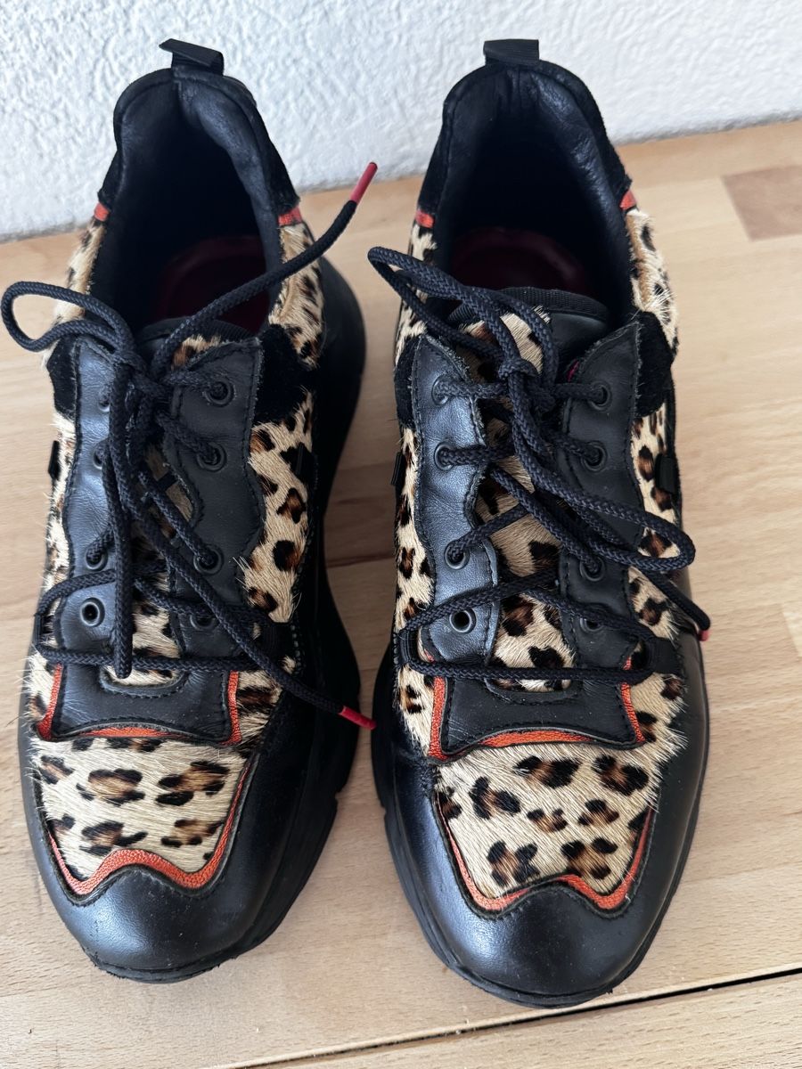 Scarpe da donna: Sneakers leather  – Usato da Rapperswil SG venduto da Hel_rpq5 1