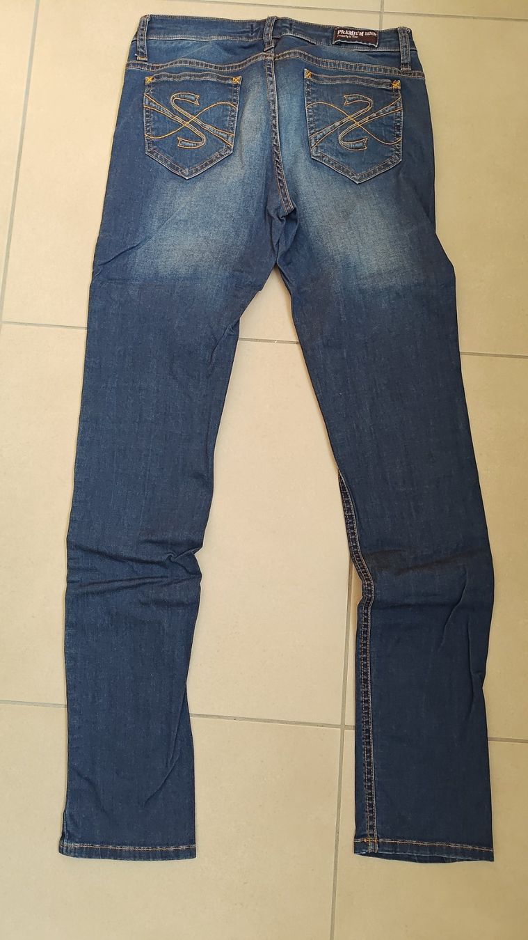 Jeans: Jeans – Gebraucht aus Oberkulm von deb_wvs9 1